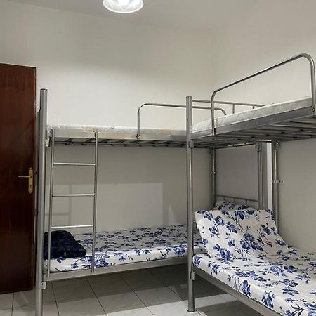 Brand New Boys Hostel 5 Min Walk From Burjuman Metro Station Exit-4 With All Brand New Furnishings & Free Facilities دبي المظهر الخارجي الصورة